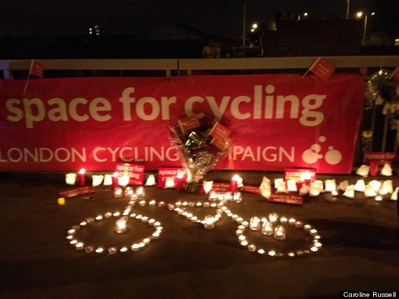 Лондонские велосипедисты "погибли" в борьбе за безопасность