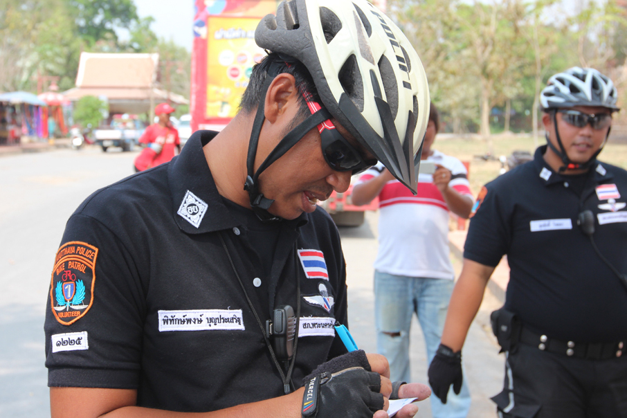 2014.06.23 - 09 - Полицейские-велосипедисты Таиланда